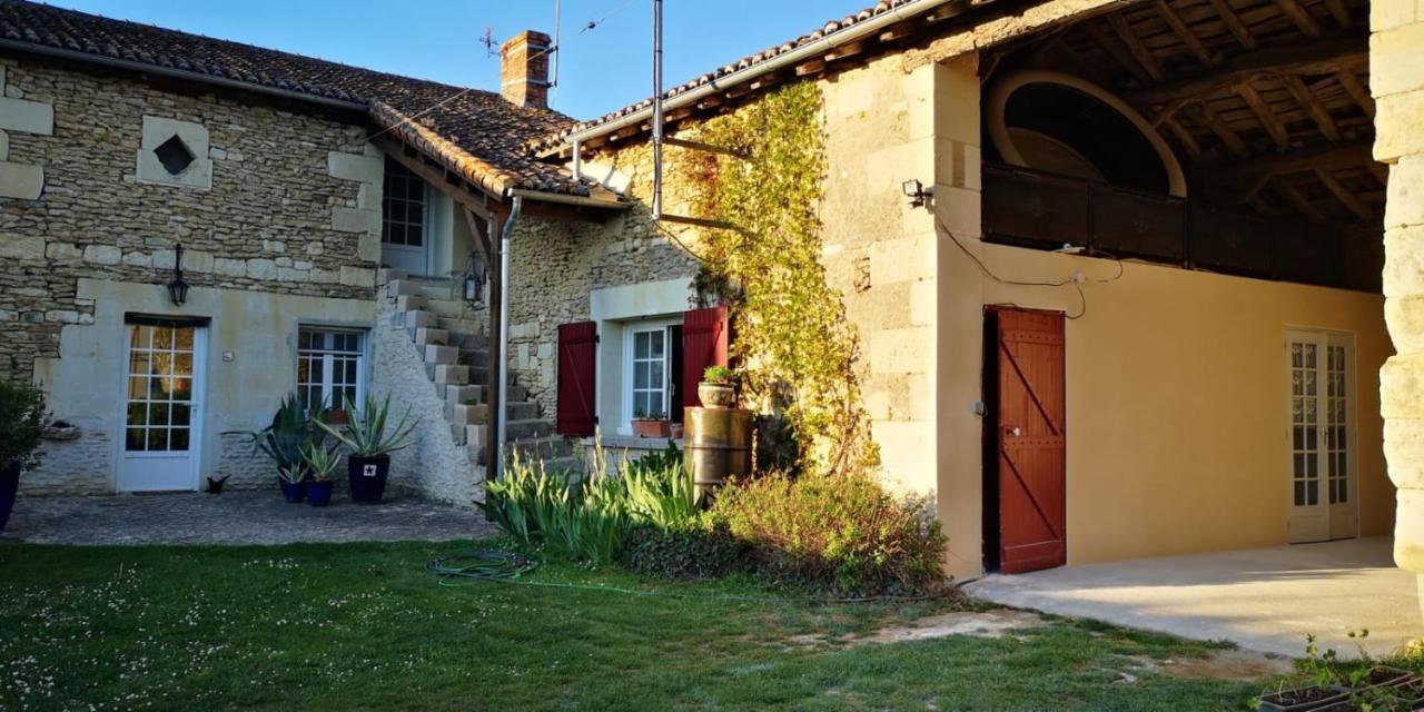 דירות Mouterre-Silly La Ferme Du Grand Bois מראה חיצוני תמונה